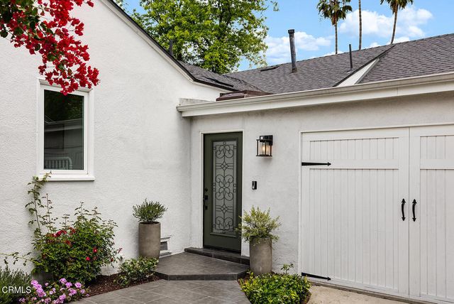 2040 N Madison Avenue, Altadena, CA 91001