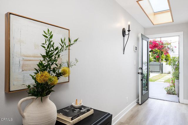 2040 N Madison Avenue, Altadena, CA 91001