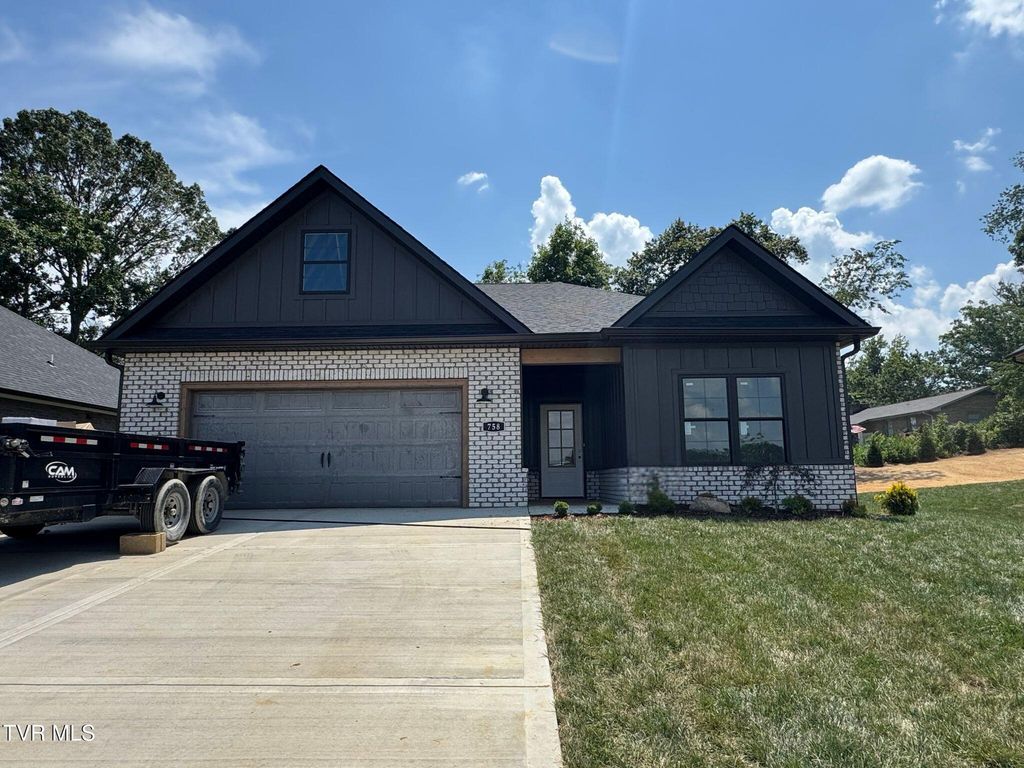758 Hunts Terrace Drive, Kingsport, TN 37663