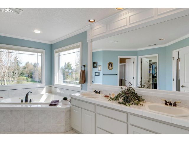 14449 Se DONATELLO Loop, Happy Valley, OR 97086