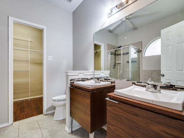 10618 Lansdowne Lane, Rowlett, TX 75089