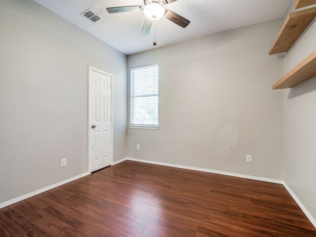 10618 Lansdowne Lane, Rowlett, TX 75089