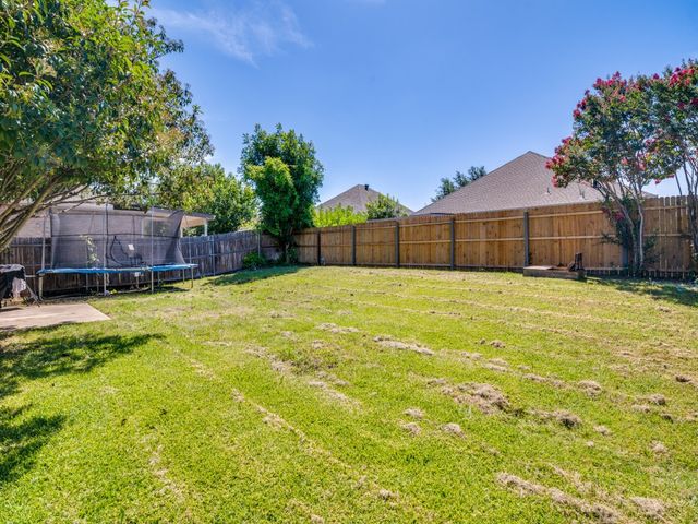 10618 Lansdowne Lane, Rowlett, TX 75089