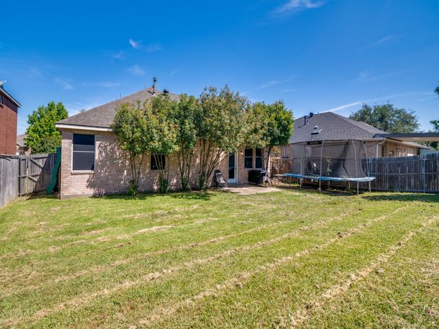 10618 Lansdowne Lane, Rowlett, TX 75089