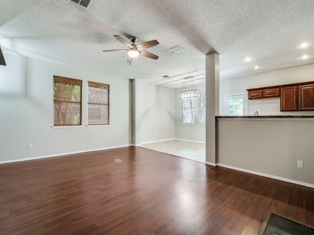 10618 Lansdowne Lane, Rowlett, TX 75089