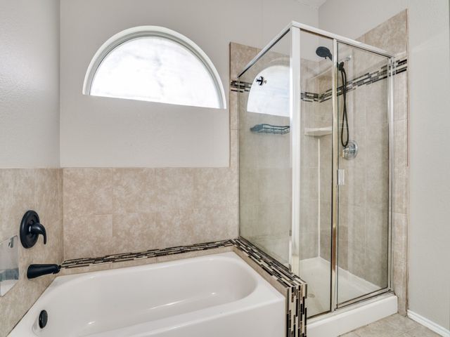 10618 Lansdowne Lane, Rowlett, TX 75089