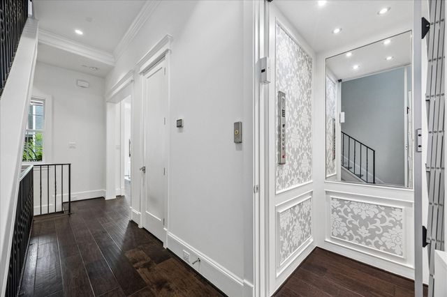 326 W 18th Street, Houston, TX 77008