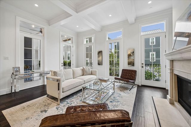 326 W 18th Street, Houston, TX 77008