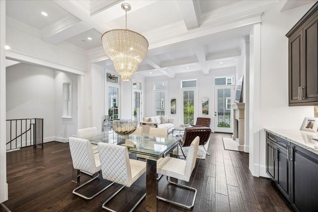 326 W 18th Street, Houston, TX 77008