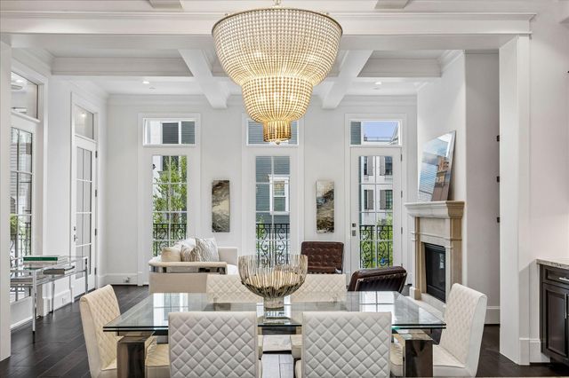 326 W 18th Street, Houston, TX 77008