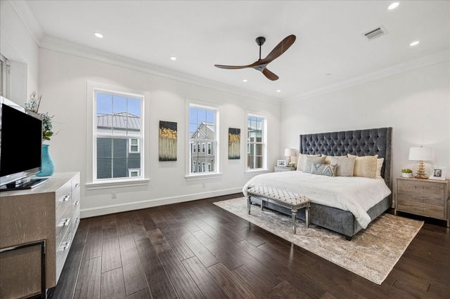 326 W 18th Street, Houston, TX 77008