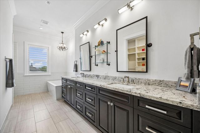 326 W 18th Street, Houston, TX 77008