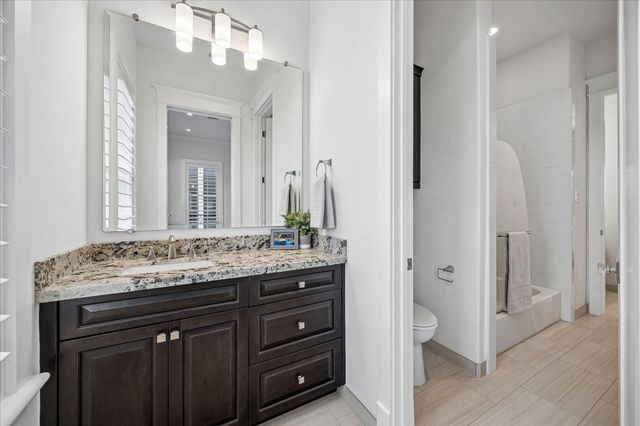 326 W 18th Street, Houston, TX 77008