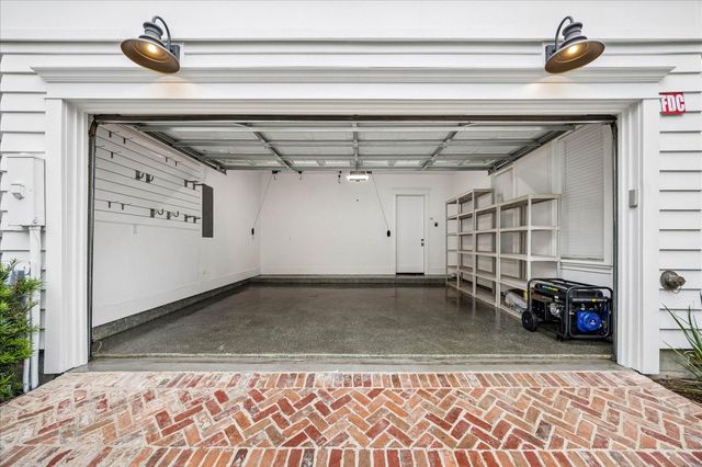 326 W 18th Street, Houston, TX 77008