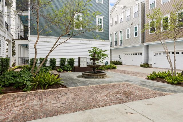 326 W 18th Street, Houston, TX 77008