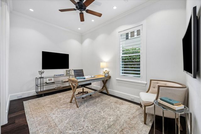 326 W 18th Street, Houston, TX 77008