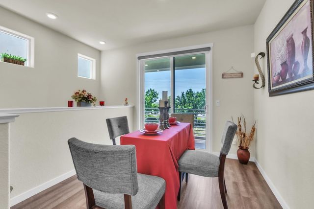 4310 Ocean Ln, Elk Grove, CA 95757