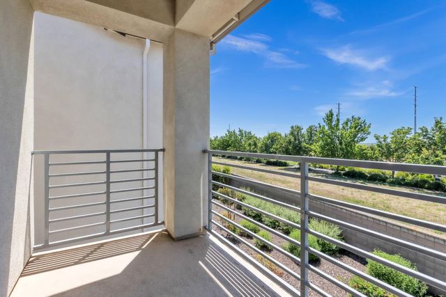 4310 Ocean Ln, Elk Grove, CA 95757