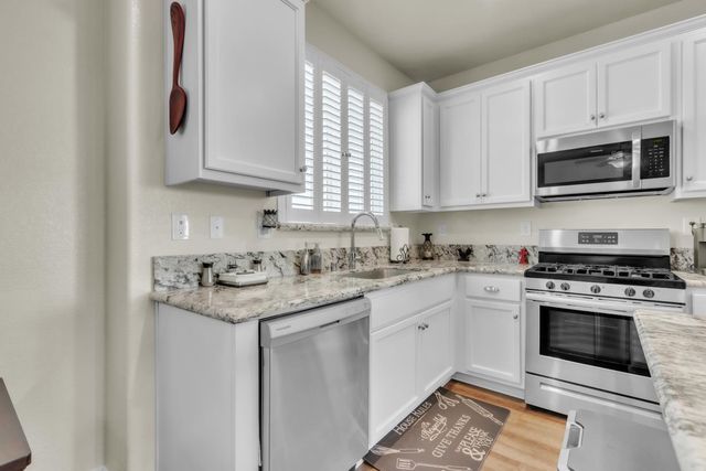 4310 Ocean Ln, Elk Grove, CA 95757