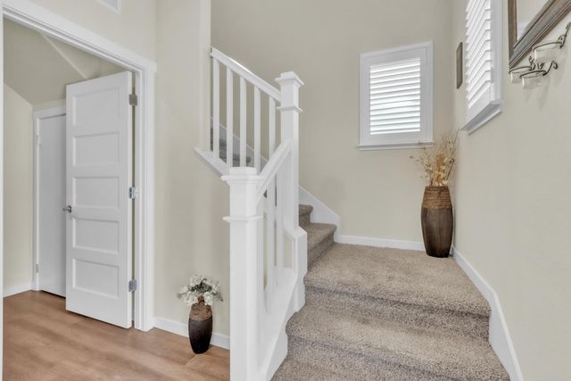 4310 Ocean Ln, Elk Grove, CA 95757