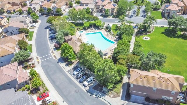 4310 Ocean Ln, Elk Grove, CA 95757