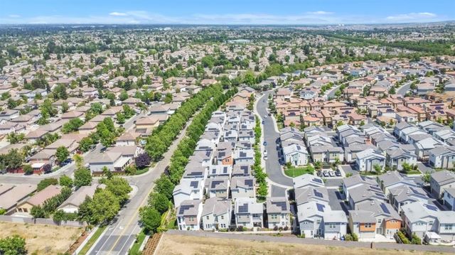 4310 Ocean Ln, Elk Grove, CA 95757