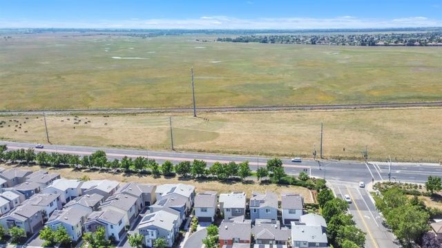 4310 Ocean Ln, Elk Grove, CA 95757