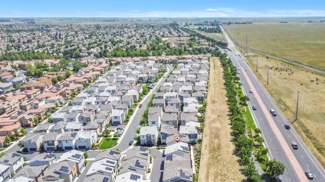 4310 Ocean Ln, Elk Grove, CA 95757