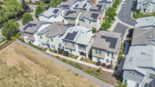 4310 Ocean Ln, Elk Grove, CA 95757