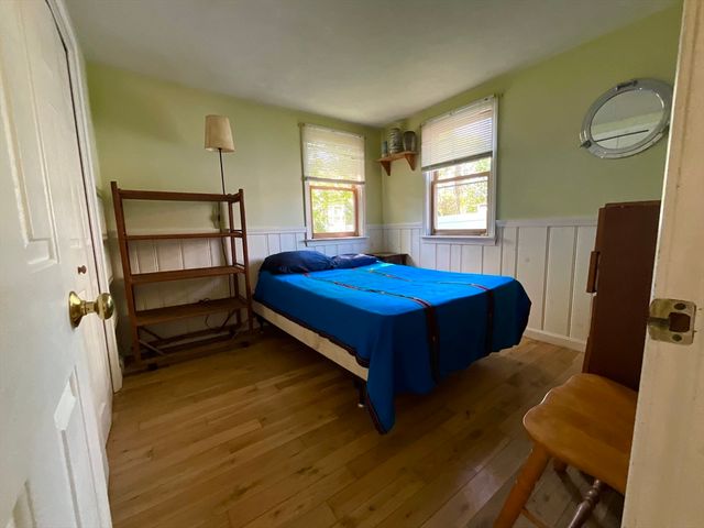 11 Meadow Glen Ln, Plymouth, MA 02360