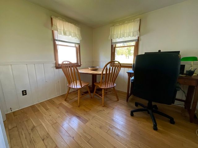 11 Meadow Glen Ln, Plymouth, MA 02360