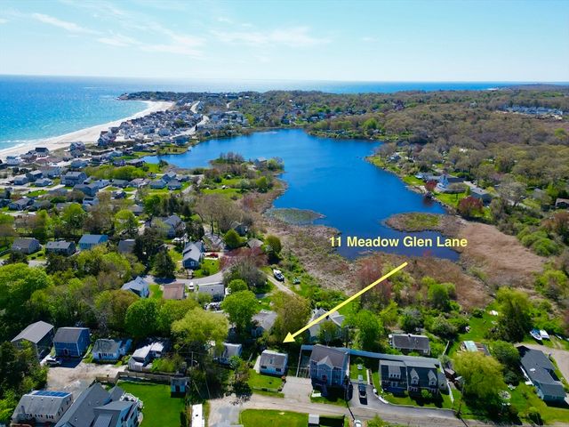 11 Meadow Glen Ln, Plymouth, MA 02360