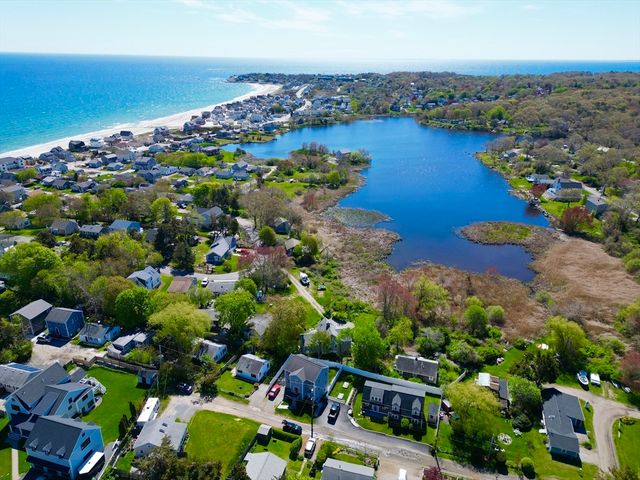 11 Meadow Glen Ln, Plymouth, MA 02360