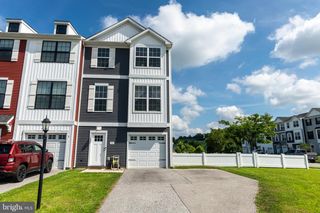 501 CHARLES AVE, Hanover, PA 17331