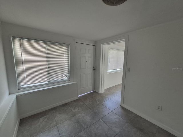 27 E LEMON STREET, Beverly Hills, FL 34465