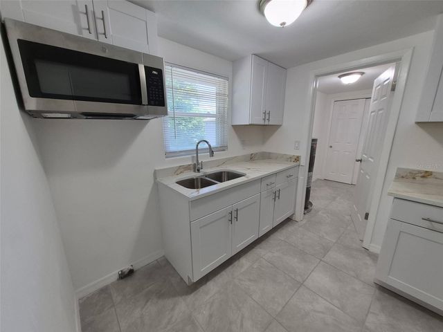 27 E LEMON STREET, Beverly Hills, FL 34465