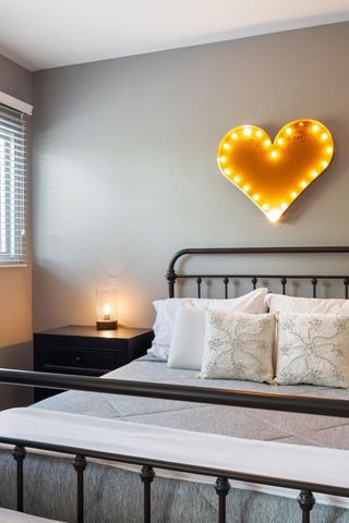 1600 Barton Springs RD 1406, Austin, TX 78704