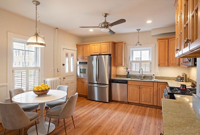 48 Hawthorn Street 2, Cambridge, MA 02138