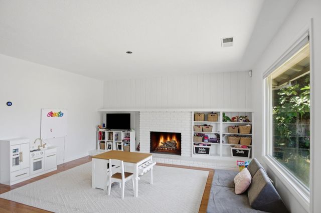 319 Norwegian Ave, Modesto, CA 95350