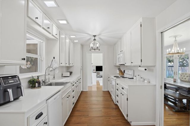 319 Norwegian Ave, Modesto, CA 95350