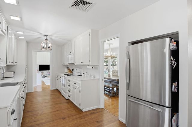 319 Norwegian Ave, Modesto, CA 95350
