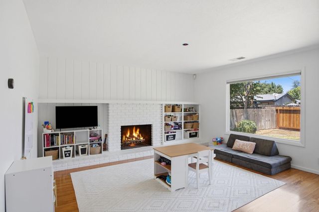319 Norwegian Ave, Modesto, CA 95350