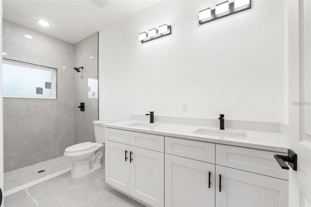 832 E DESOTO STREET, Clermont, FL 34711