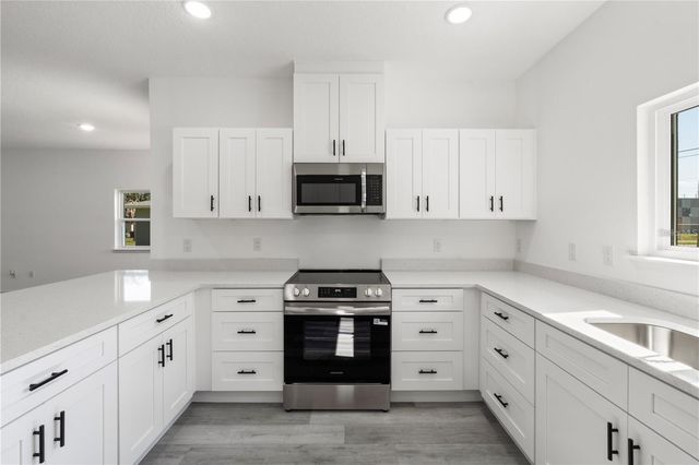 832 E DESOTO STREET, Clermont, FL 34711