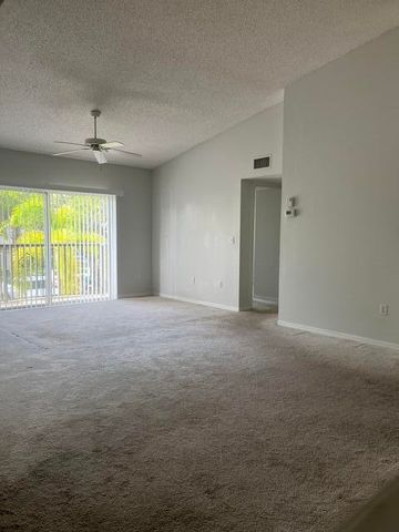 1200 Crestwood Court S 1206, Royal Palm Beach, FL 33411