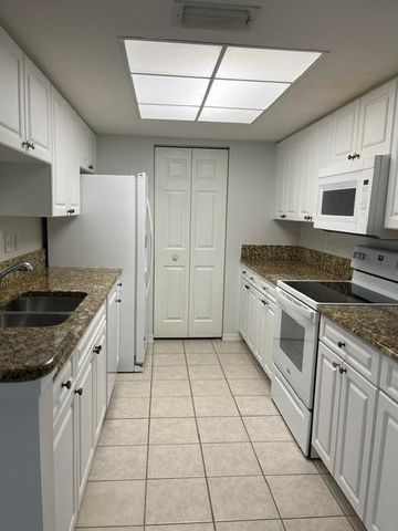 1200 Crestwood Court S 1206, Royal Palm Beach, FL 33411