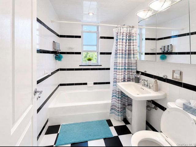 1385 Broadway A33, Hewlett, NY 11557