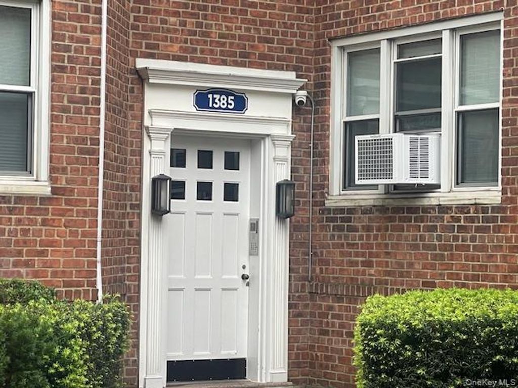 1385 Broadway A33, Hewlett, NY 11557 — photo 2