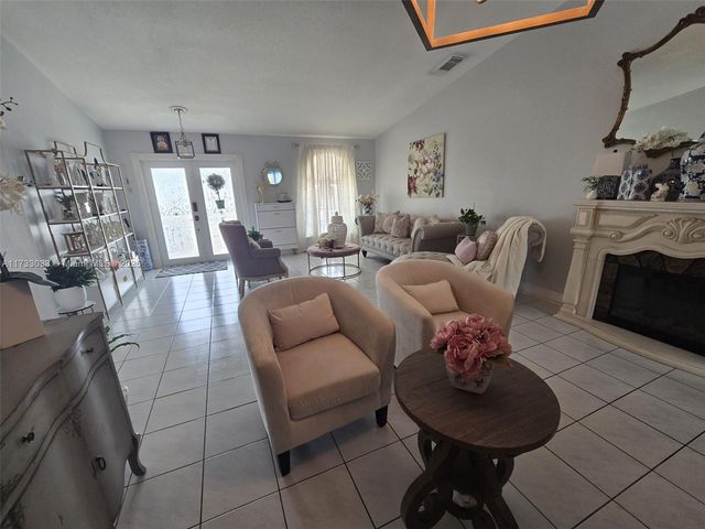 15201 SW 177th Ter, Miami, FL 33187