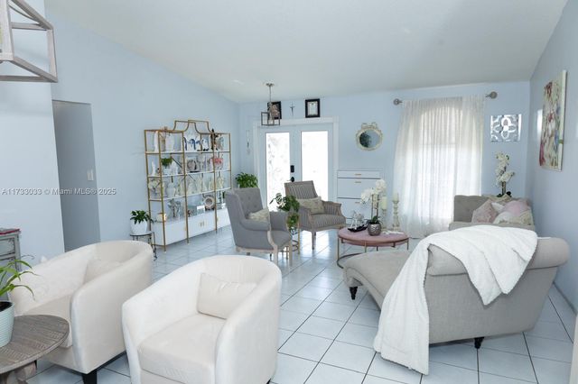 15201 SW 177th Ter, Miami, FL 33187